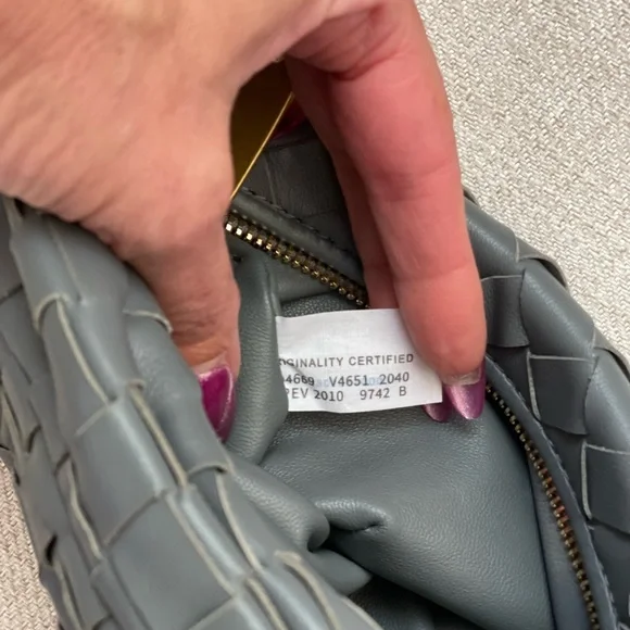 COPY - Bottega Veneta Jodie Hobo Bag Mini Gray Leather - Picture 5 of 6